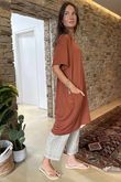 Made in Italy Perfect Pocketed T Shirt Dress Rust /45 =